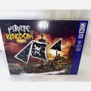 Pirate Kingdom Sailing Ship Block Brick Set Black Flag Vessel BRAND NEW Toy Set